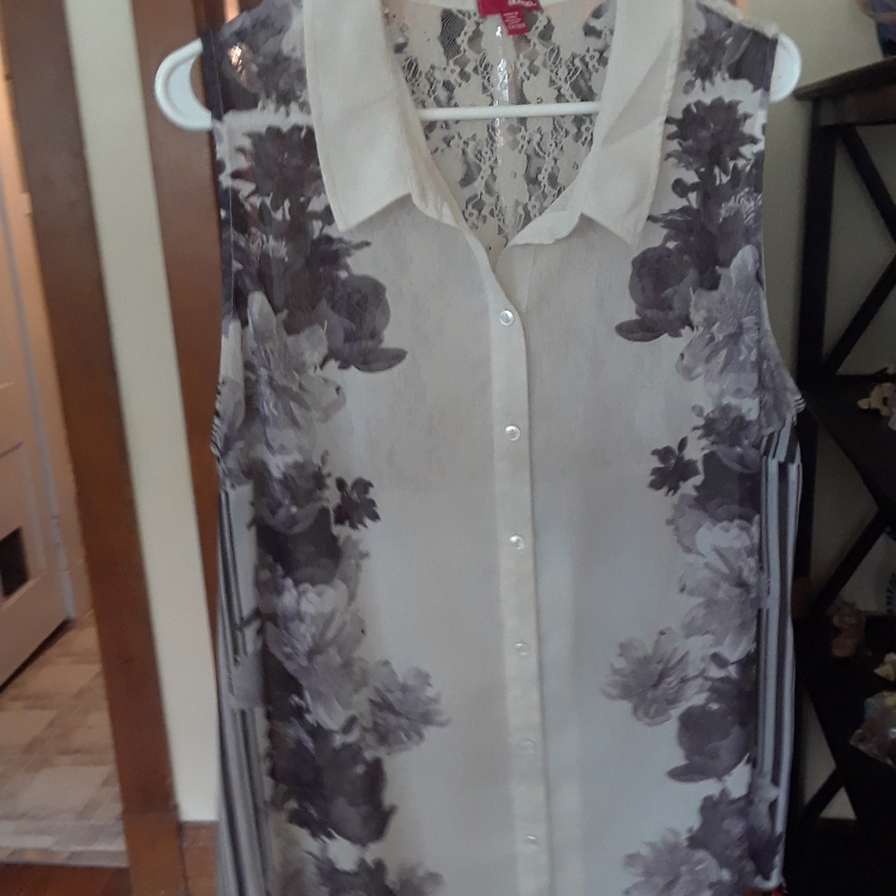 Black rose white lace collar top 2x